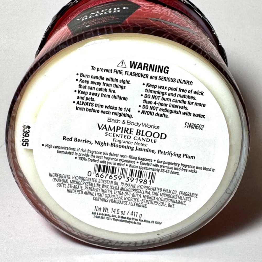 VAMPIRE BLOOD 3 Wick Candle - Picture 4 of 5